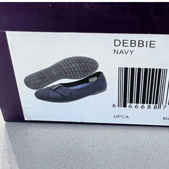 Gloria Vanderbilt DEBBIE Ladies' Flat Navy Blue NEW IN BOX - Picture 3 of 8